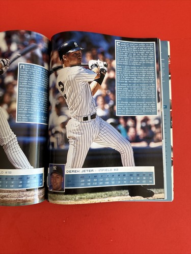 Anuario oficial 2001 de los Yankees de Nueva York Campeones del Mundo Derek Jeter Rivera - Imagen 7 de 7