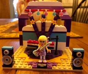 🎤 LEGO Friends Stephanie's Rehearsal Stage (4100) Excellent Condition 🎼
