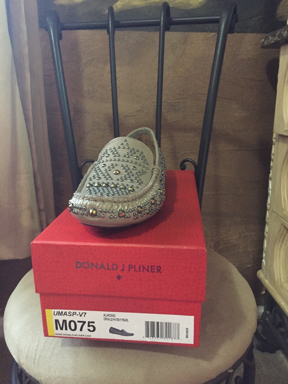 New New New Donald J Pliner Uma Patent Leather Studded Loafers 6d8de1 New New New Donald J Pliner Uma Patent Leather Studded Loafers 6d8de1