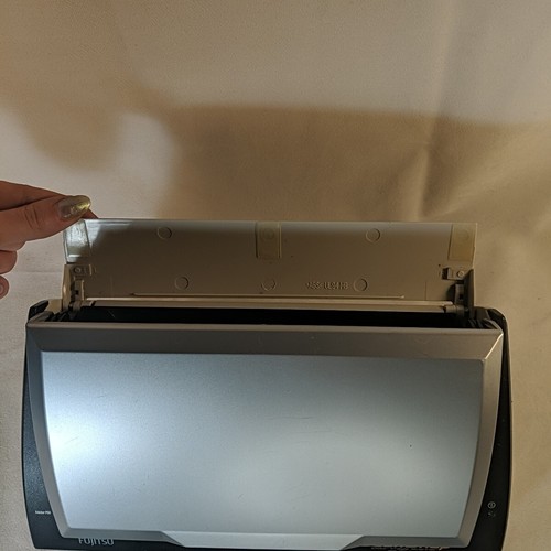 Fujitsu ScanSnap S510 Color Image Scanner Silver with Adapter Connection Cables - Picture 3 of 16