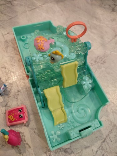Hasbro Littlest Pet Shop Teeniest Tiniest Ocean Aquarium Spielset mit zusätzlichen Haustieren - Bild 2 von 9