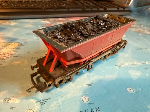 Hornby 00 3 vagones tolva: 2 con cargas de carbón - Imagen 8 de 9