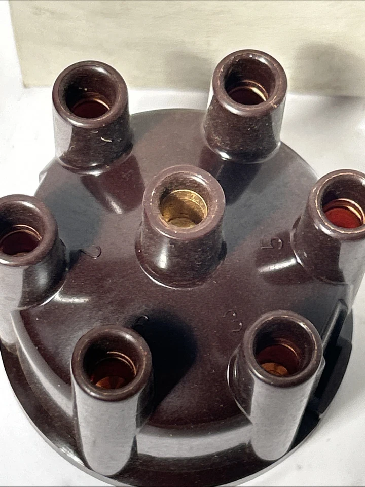 Крышка распределителя Toyota Landcruiser Crown Corona 3,9 л 1965-1974 - Изображение 2 из 4