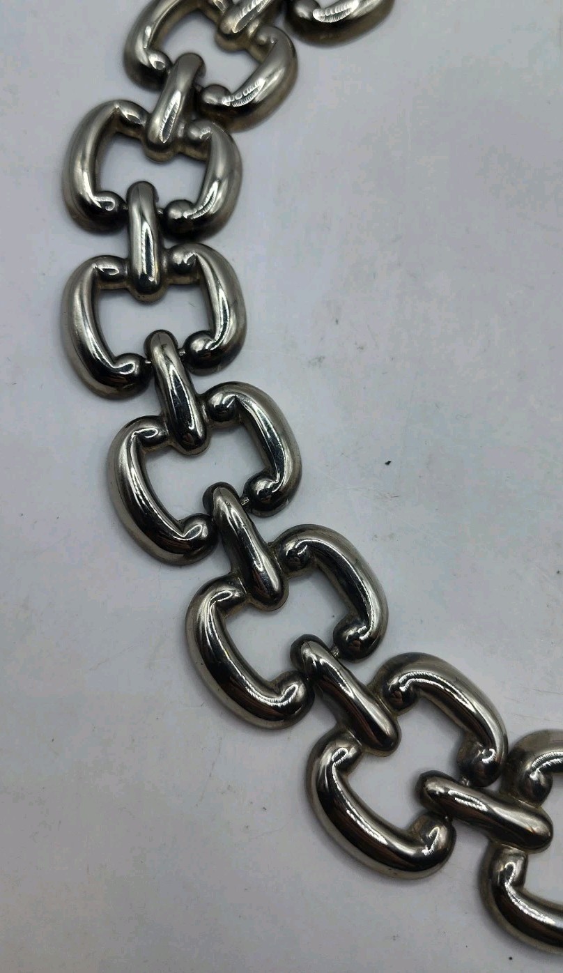 Picture 4 of 6