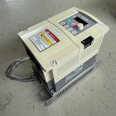 1x Toshiba VFS7S-2004PY-EU + Schaffner FS5179-7,5-99 Umrichter + Filter