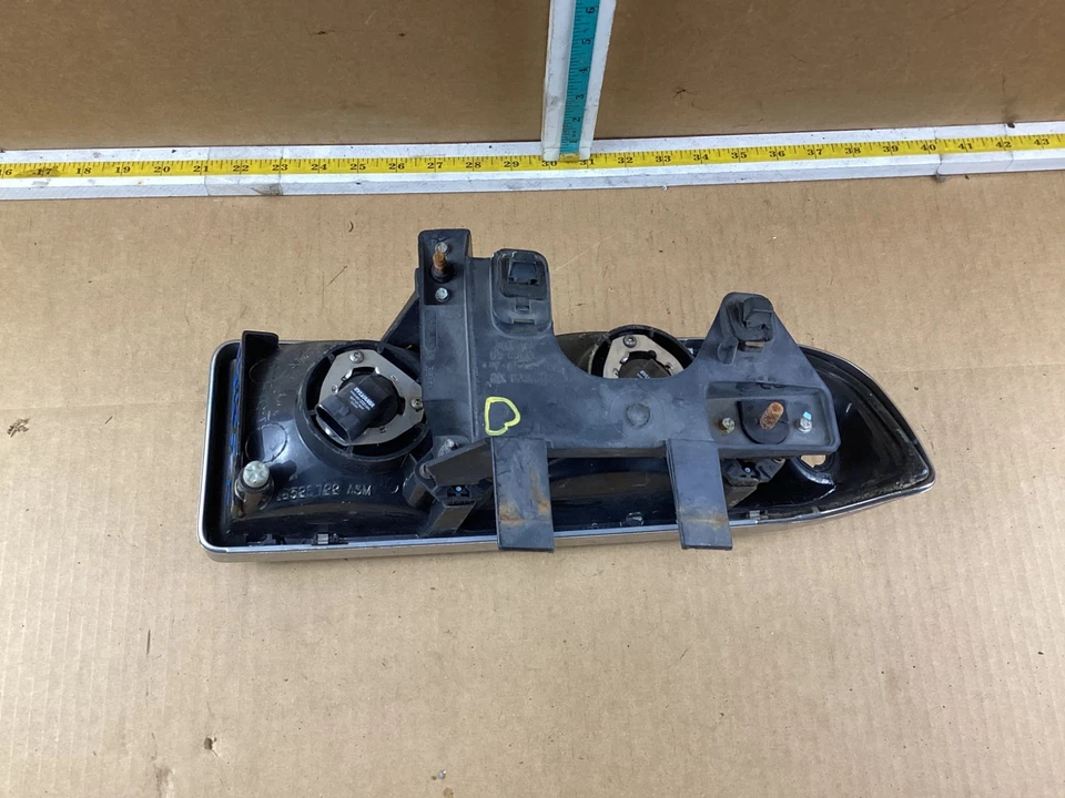 Conjunto de faros delanteros derechos Chevrolet Blazer S10 1998-2004 16525722 Foto 4 de 4