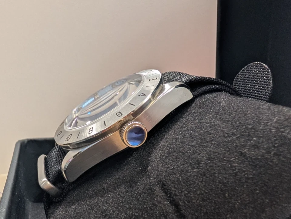 Seiko NH34 Mod Automatic GMT Watch 40mm Blue Wave Dial Orange Hand Sapphire - Image 2 of 4