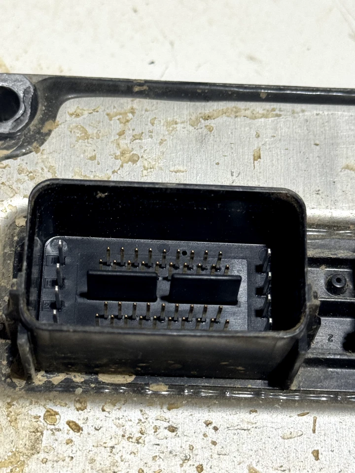 2002-2004 FORD F350 SUPERDUTY DIESEL ECU ENGINE COMPUTER 4C3A-12A650-ATG - Image 4 of 4