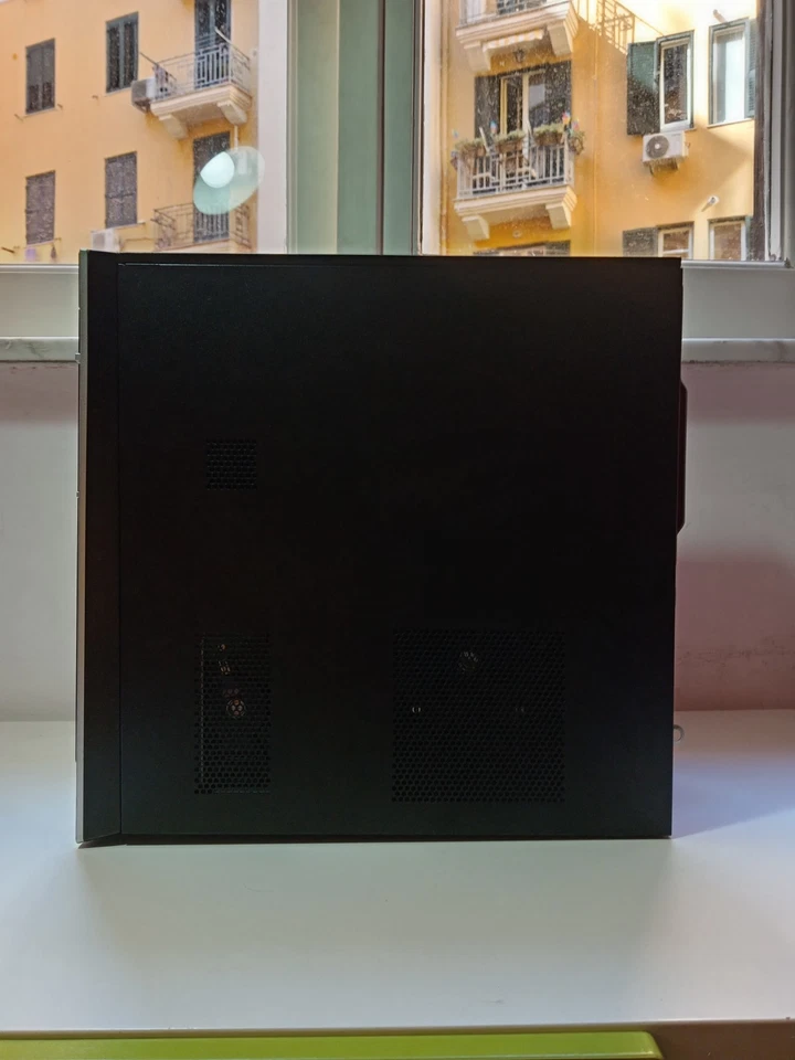 HP Pavillion 500 PC serie, intel Core i7, Windows 10 - Imagen 2 de 4