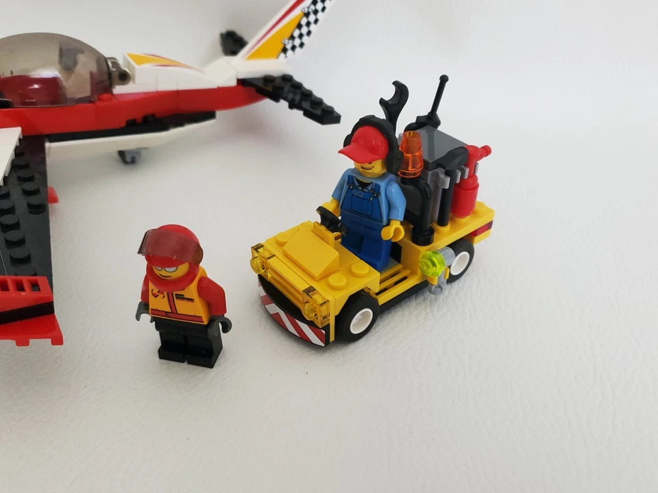 LEGO City 60019 Stunt Plane Avion de voltige Pilote Véhicule Minifigs - Complet, photo 3 sur 5