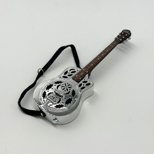Up On The Housetop - Reba McEntire Guitar 2016 Hallmark Keepsake Ornament - Picture 3 of 5