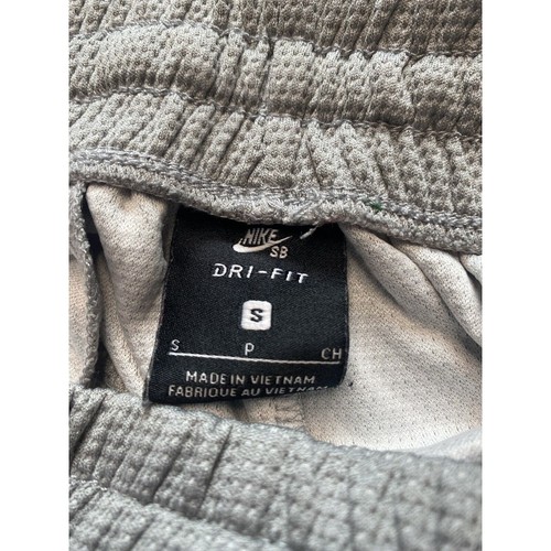 Nike Dri-Fit SB Men’s Small Skateboard Skate Shorts Gray - Picture 5 of 6