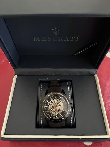 Maserati Corsa automotive-inspired elegance Active  - Picture 3 of 8