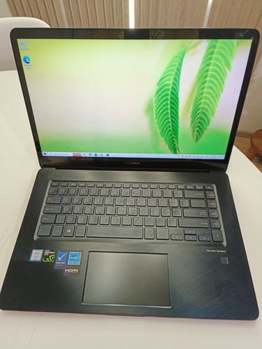 ASUS Zenbook Pro 15 UX580 - Intel Core i7 8ª generación, 16 GB RAM, GeForce GTX 1050