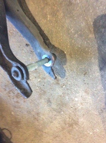 VW T4 VOLKSWAGEN TRANSPORTER 1990 - 2003 1.9 TD LOWER GEARBOX MOUNT - Picture 3 of 3