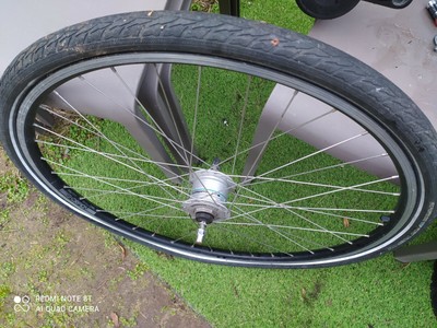 Gebrauchtes Vorderrad Laufrad 28 Zoll mit Nabendynamo Shimano