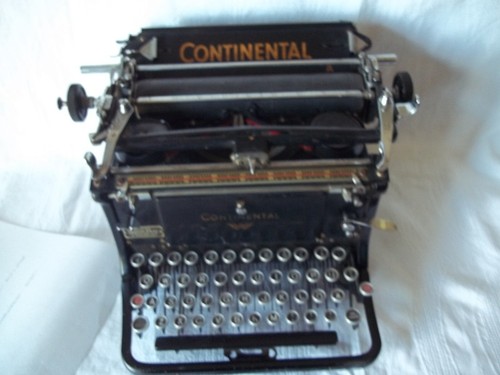 HERMOSA MÁQUINA DE ESCRIBIR CONTINENTAL ESTÁNDAR FUNCIONANDO - Imagen 8 de 20
