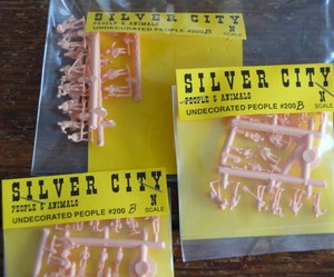N-Scale-HUGE-LOT-120-People-Figures-Workers-amp-Passengers-Silver-City-Unpainted