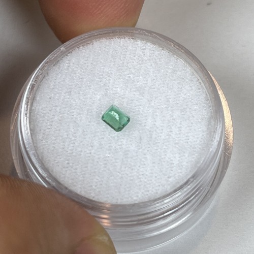 SMERALDO VERDE PROFONDO TAGLIO COLOMBIANO NATURALE DA MUZO - CON ASSEGNO ALUMNI GIA - Foto 32 di 43