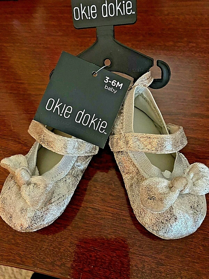Nuevo con etiquetas Zapatos Okie Dokie Metallic Taupe Baby Mary Jane Foto 2 de 3