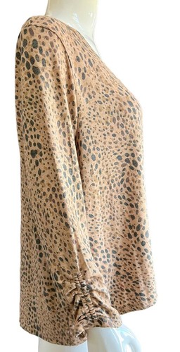 Democracy Animal Print Blouse V-Neck Shirt Long Sleeve Top Size PL New NWT - Picture 4 of 12