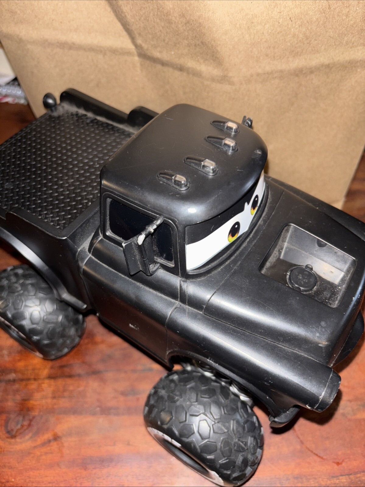 Picture 2 of 9