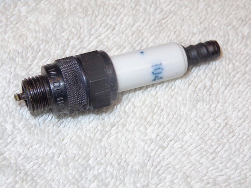 (8) ‘NOS’.. AC-104 Spark Plugs .. MADE in USA .. Cadillac, Chevrolet, La Salle + - Picture 10 of 21