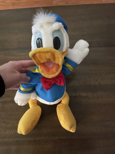 Disney Donald Duck Stuffed Animal Plush Applause - Picture 1 of 3