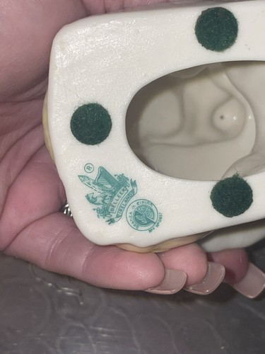 VTG BELLEEK IRELAND GOOD LUCK LEPRECHAUN ELF GNOME PIXIE ON MUSHROOM FIGURE - Picture 8 of 9