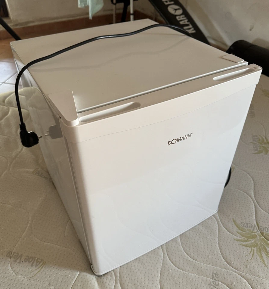 BOMANN 738800 GB 388 Weiss Congelatore Classe A++ Stand Alone Bianco 30 L Nuovo