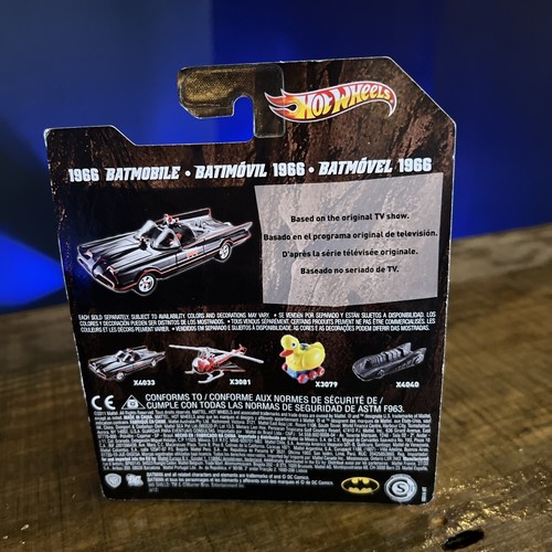 NEW HOT WHEELS BATMAN 1966 BATMOBILE BLACK 2011 1:50 - Picture 3 of 5