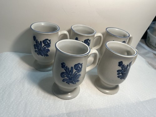 5 Pfaltzgraff Yorktowne Footed Pedestal Coffee Cup Mugs USA VTG Stoneware. 799 - Foto 4 di 4