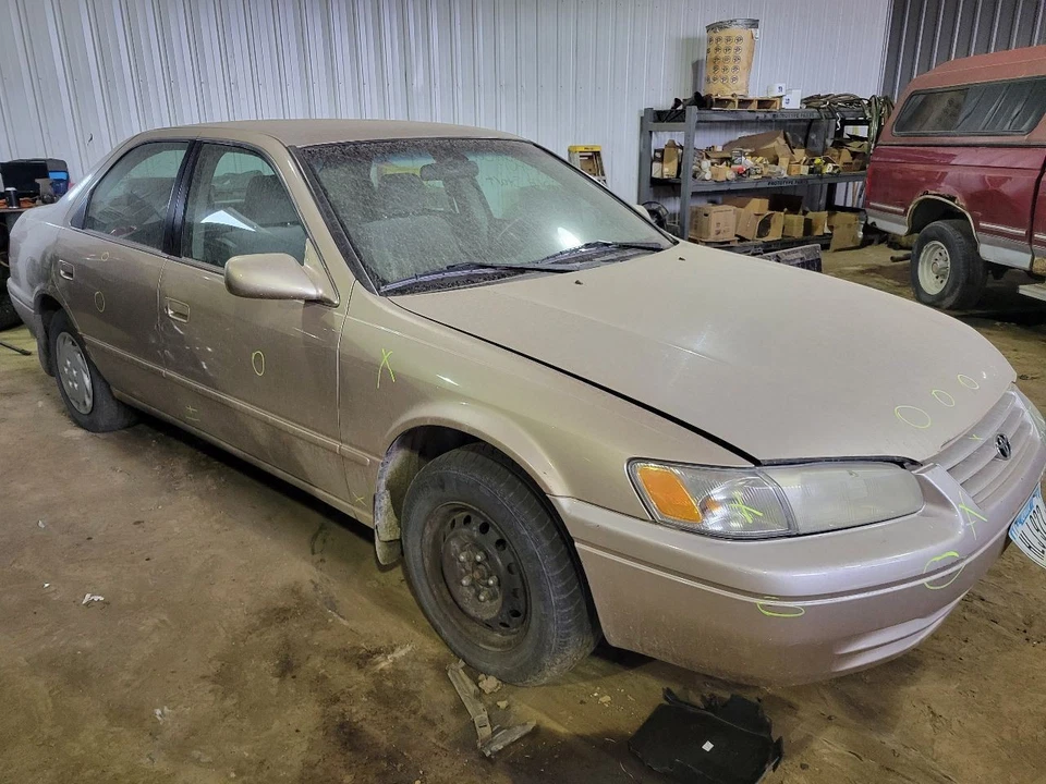 Coolant Pump 4 Cylinder Fits 92-01 CAMRY 2066061 - Image 3 of 4