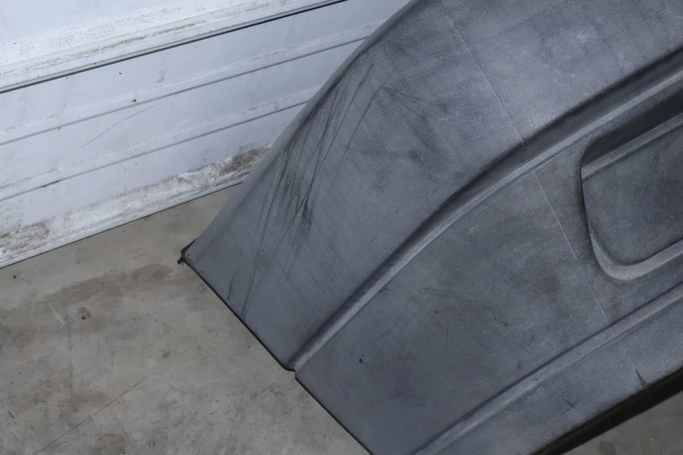 VW EUROVAN 1992-1996 - Cubierta del parachoques delantero 705807101B Foto 4 de 4