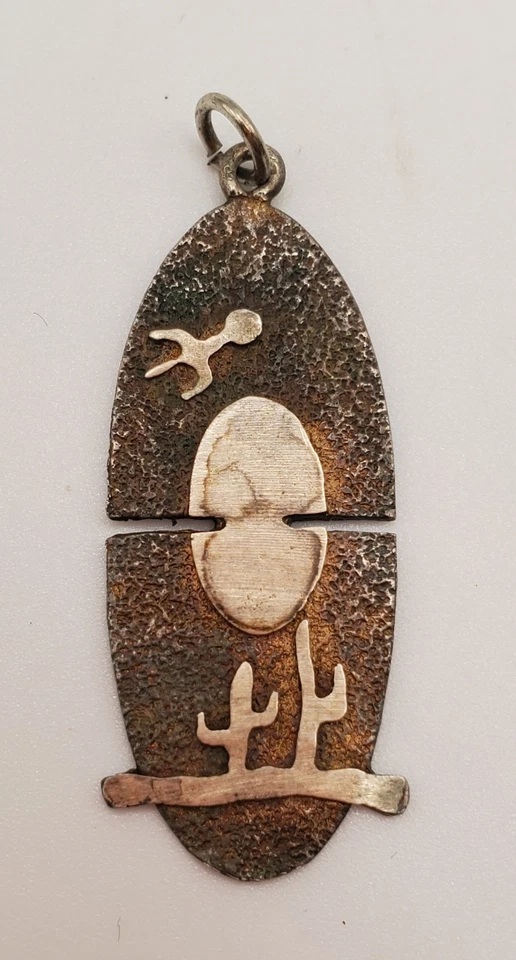 Pingente de prata vintage Kevin N Anna deserto cacto cometa lua pátina arco-íris - Imagem 2 de 4