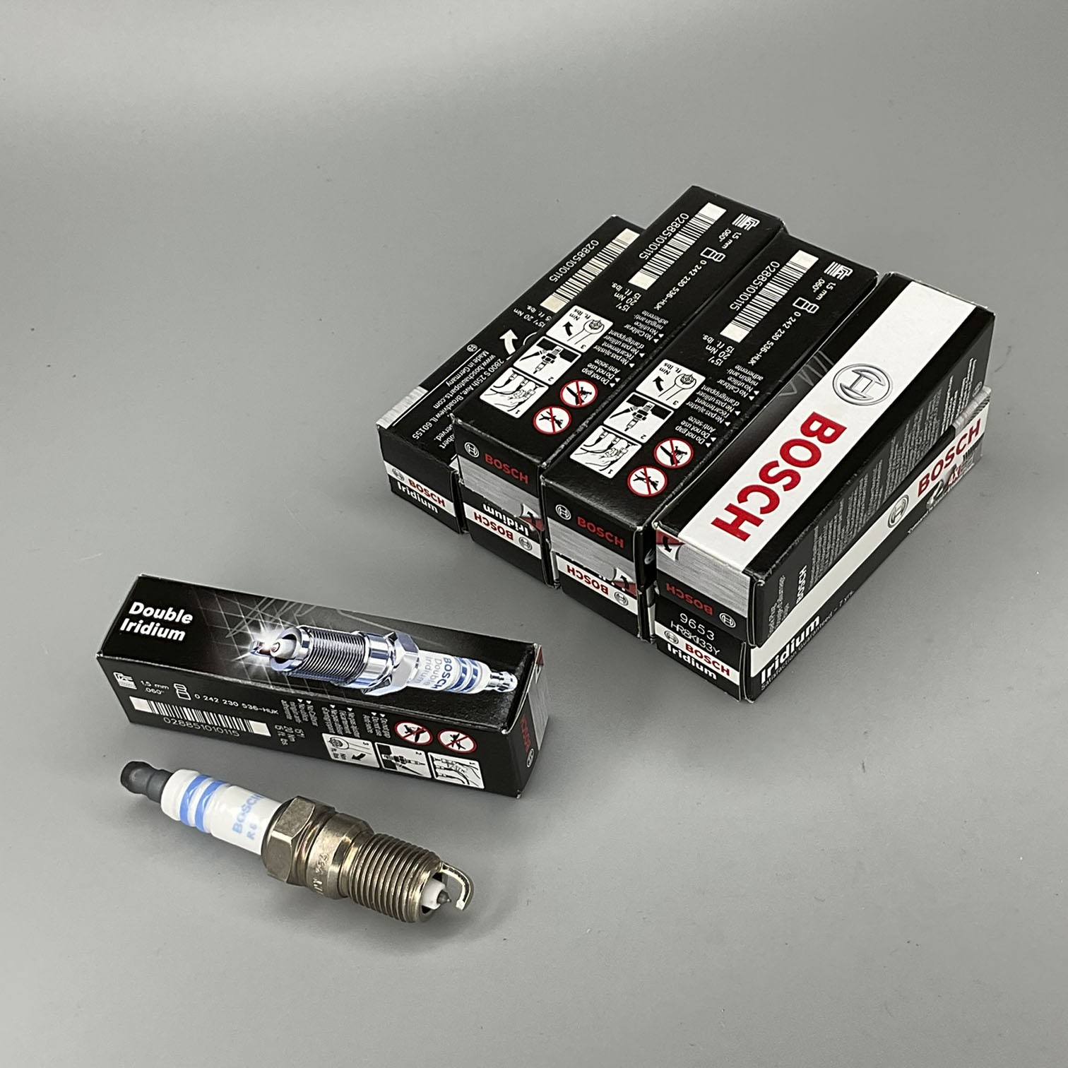 BOSCH OE Double Iridium Spark Plugs 8PCS 9653 For Cadillac Chevrolet Ford GMC