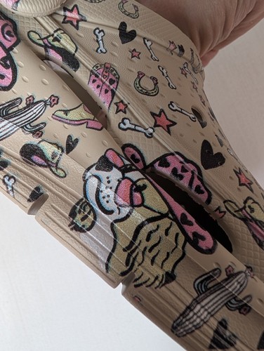 Sombrero de vaquero Sketchers ArchFit Foamies Western Dog estampado nuevo con etiquetas talla 11 cómodo - Imagen 6 de 19