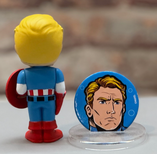 Funko Soda - Captain America Unmasked- Chase - Marvel - w/ Soda Toob & Pog Stand - Picture 5 of 7