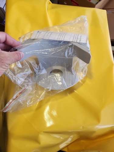 "YAANI Lock Porta Lenzuola Cinghie Fissaggi Pinze - Adatto a Tutte le Misure Lenzuolo" - Foto 1 di 4