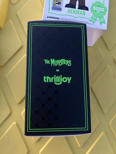Thrilljoy PIX!-The Munsters-Herman Sdcc 2025 Sticker Damaged - Picture 2 of 10