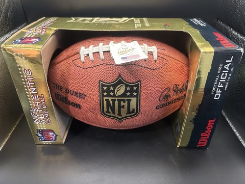 NFL AUTHENTIC "THE DUKE" RUSSEL WILSON SIGNED GAME BALL AUTOGRAPH IN BOX AUTO - Picture 8 of 9