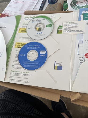 Quickbooks 2010 Pro advisor - Picture 2 of 5