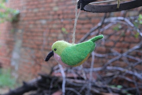 Set of 6 Handmade Christmas Needle Felt Bird Hanging Ornaments Nursery Gift - Picture 3 of 9