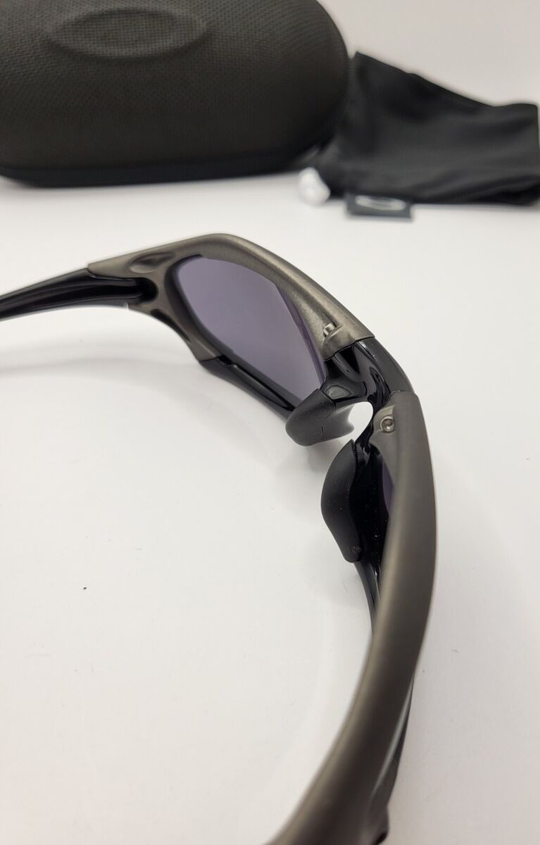 Oakley SPLICE Black Gunmetal Polished Black w/ Emerald Oakley SPLICE Black Gunmetal Polished Black w/ Emerald