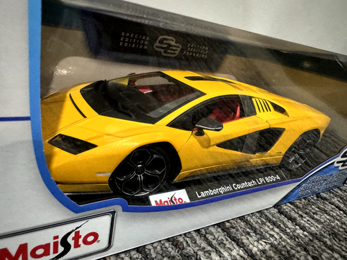 Maisto 1:18 Diecast Edición Especial Lamborghini Countach LPI 800-4 AMARILLO Nuevo - Imagen 12 de 14