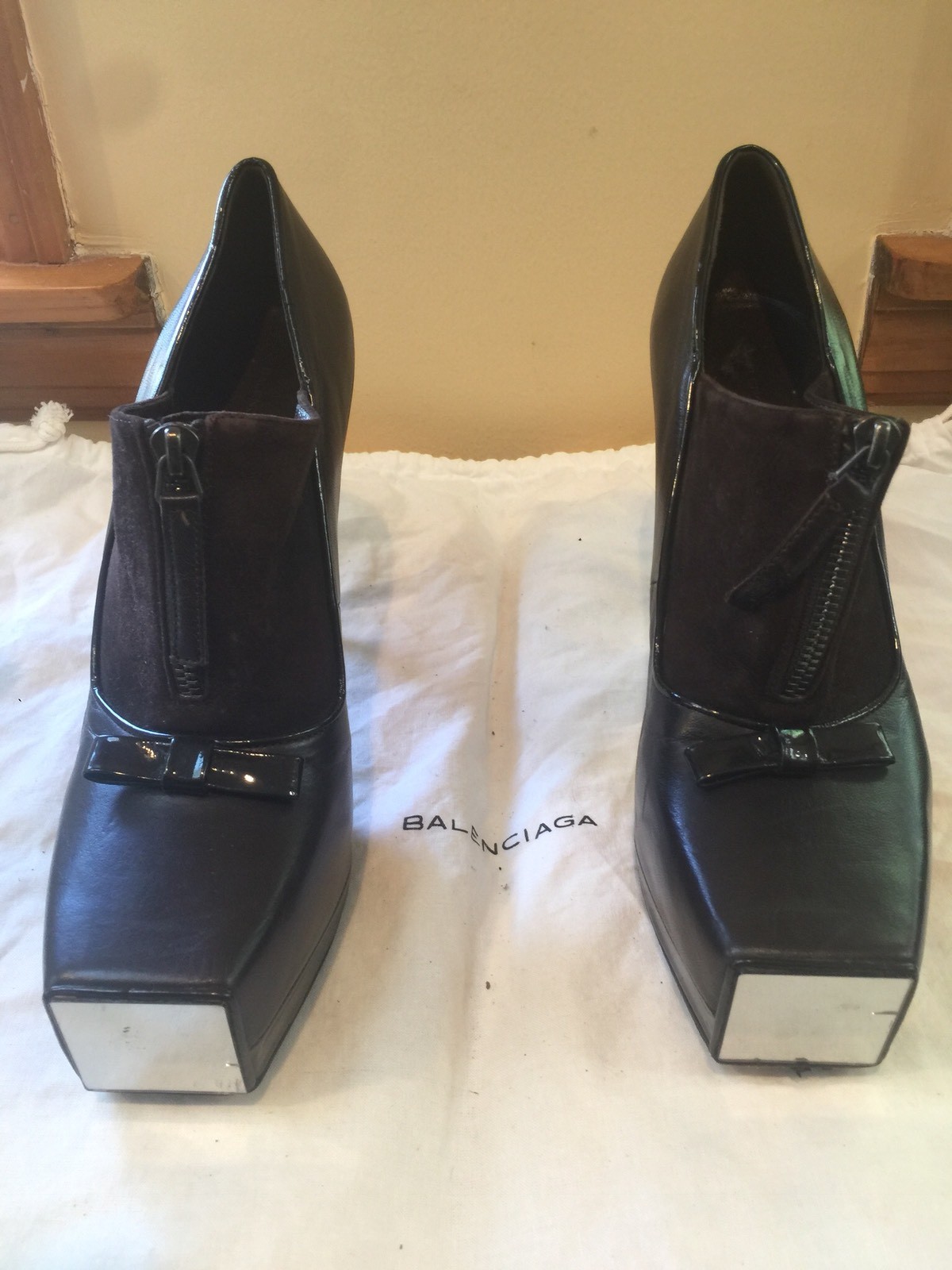 Balenciaga by Nicholas Ghesquiere Women’s Leather Heels With Mirror Size 40 Balenciaga by Nicholas Ghesquiere Women’s Leather Heels With Mirror Mirror Mirror Size 40 e5abe0