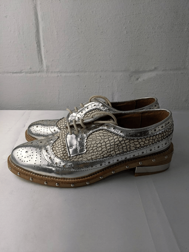 Jeffrey Campbell Great Moments Metallic Silver Oxfords w Studs Edge Size 9 New - Picture 3 of 8