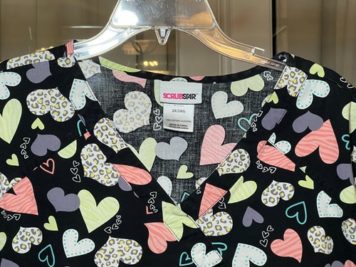 Scrubstar Uniform Scrubs Top with Hearts Perfect for Valentine's Ladies 2X - Picture 2 of 9