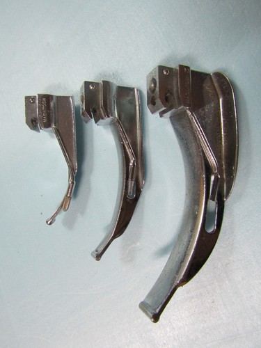 Mixed Lot of Laryngoscope Blades Rusch, Miller, Macintosh | For training - Picture 7 of 14