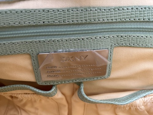 Vintage DKNY Logo Shoulder Bag (Mint) - Picture 6 of 11